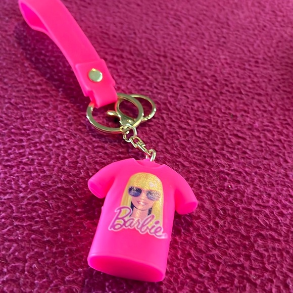 Pink Barbie key chain - Picture 1 of 3